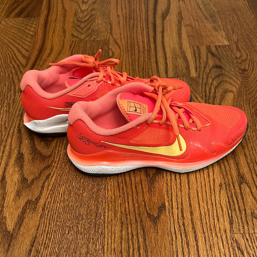 EUC Nike Women's Vapor Pro Tennis Sneakers; 8